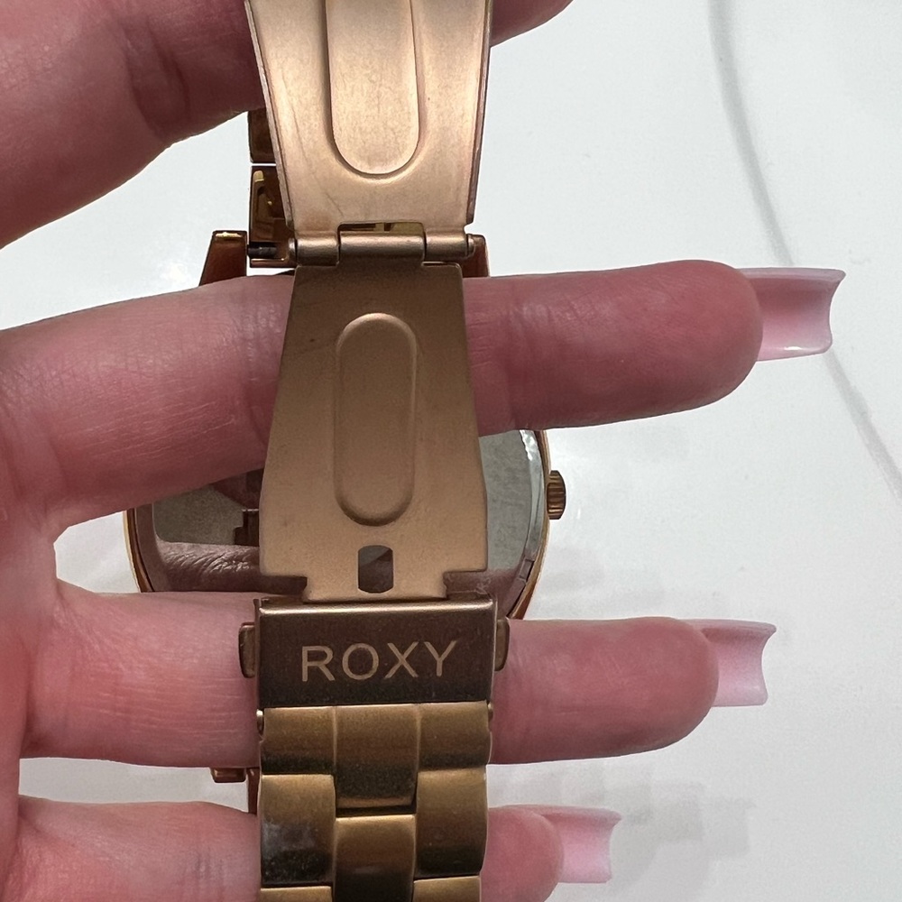 Woman’s Roxy Mistress watch - Picture 4 of 4